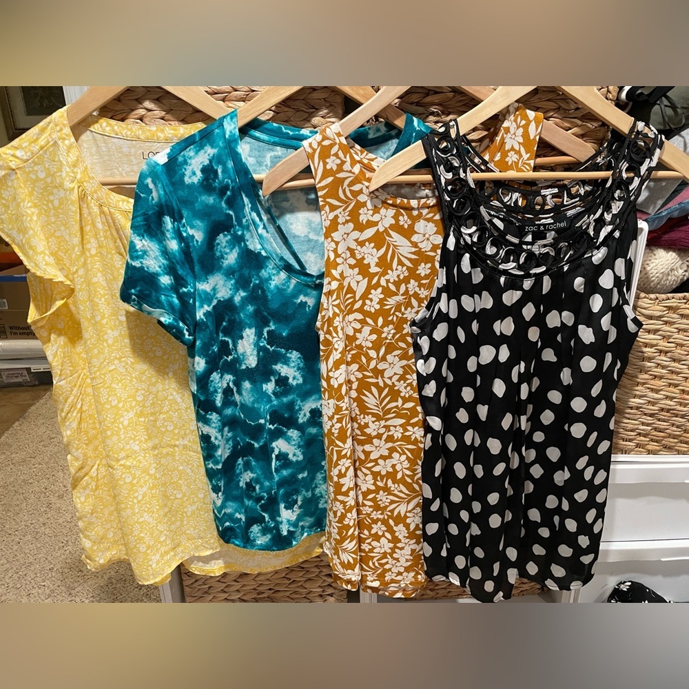 Value Bundle Womens Tops Dressy Summer Blouses/Tanks/T-Shirt (Size S/M) Set of 4 - Picture 12 of 12